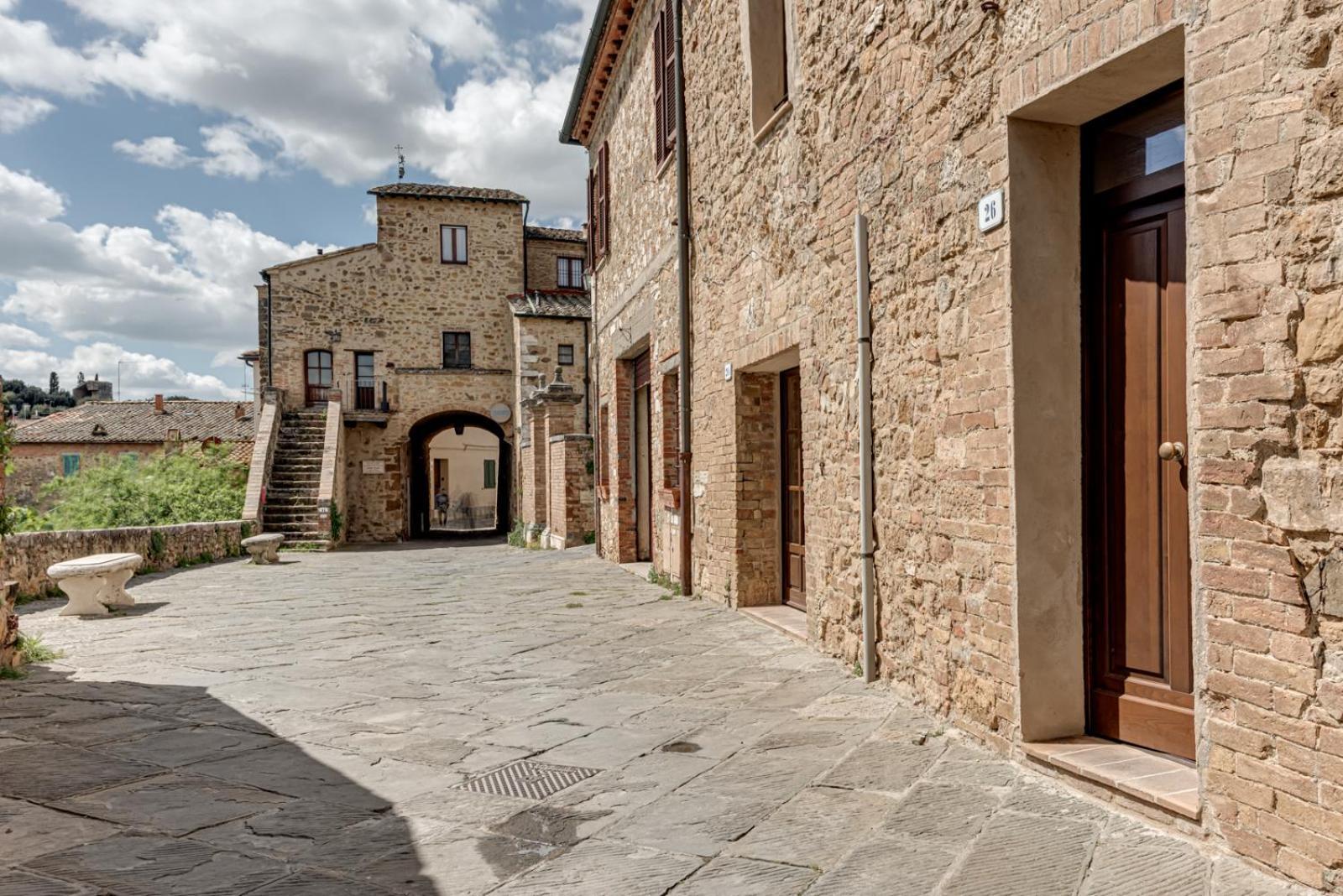 Borgo Medievale San Quirico D'Orcia B&B - Capitano Collection - Albergo Diffuso Exterior photo